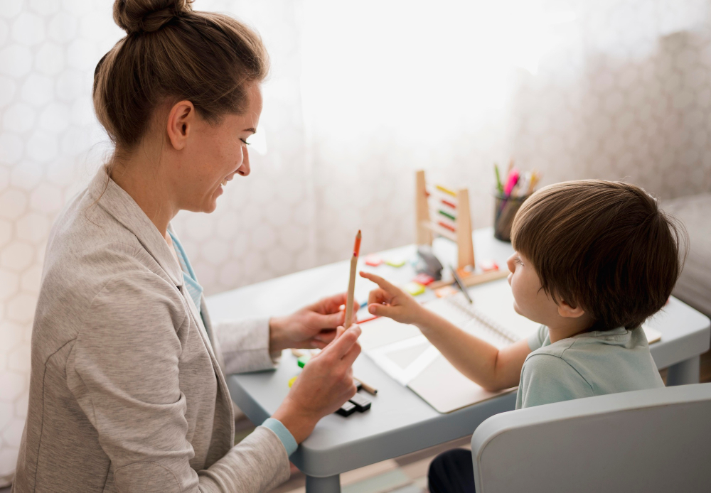 Orthophoniste à Castelnau-de-Médoc : un accompagnement pour petits et grands<br />
Au Pôle de santé à Castelnau-de-Médoc, Marion Puyssegur, orthophoniste diplômée, met son expertise au service des enfants, des adolescents et des adultes. Que ce soit pour des troubles du langage, de la communication ou de la déglutition, elle propose des bilans et des prises en charge personnalisées pour répondre aux besoins spécifiques de chaque patient.<br />
